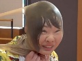 SKE48の相川暖花と池田楓がパンスト相撲